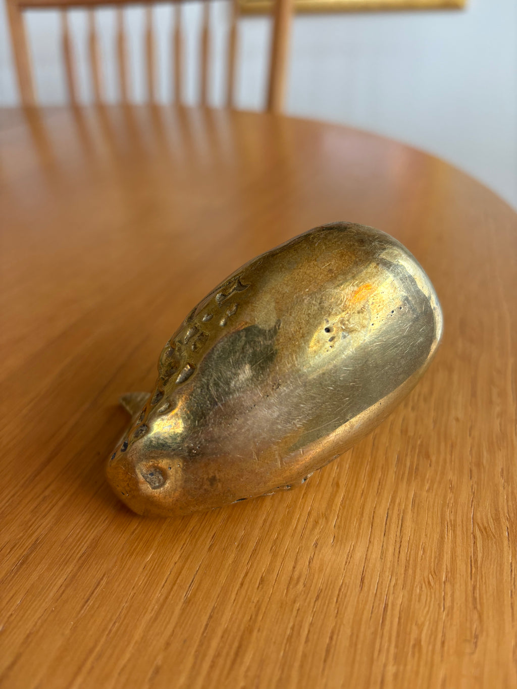 Skulptural fisk i mässing – i stil med Walter Bosse (1950-/1960-tal)