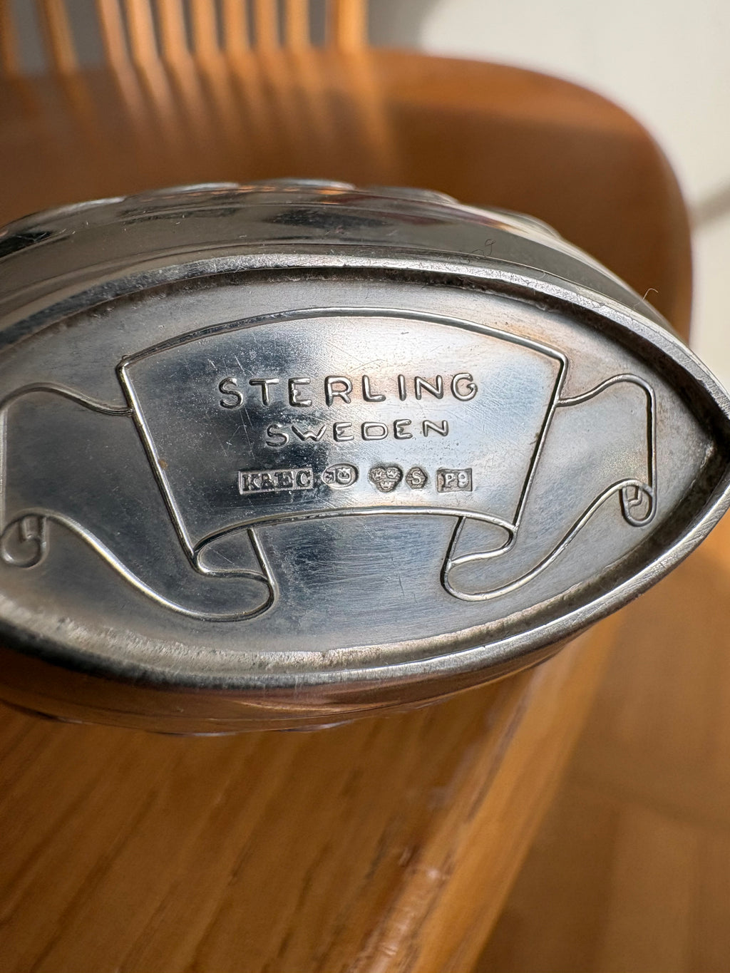 Saltskar i sterling silver med blå glasinsats – Vikingaskepp, Göteborg 1965